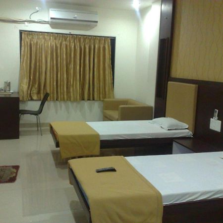 Hotel Sangram Palace Shirur Εξωτερικό φωτογραφία