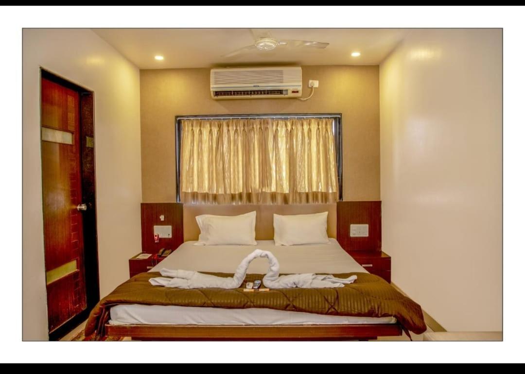 Hotel Sangram Palace Shirur Εξωτερικό φωτογραφία